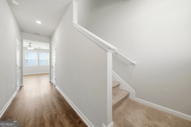 Building Photo - 59 Silver Birch Pass