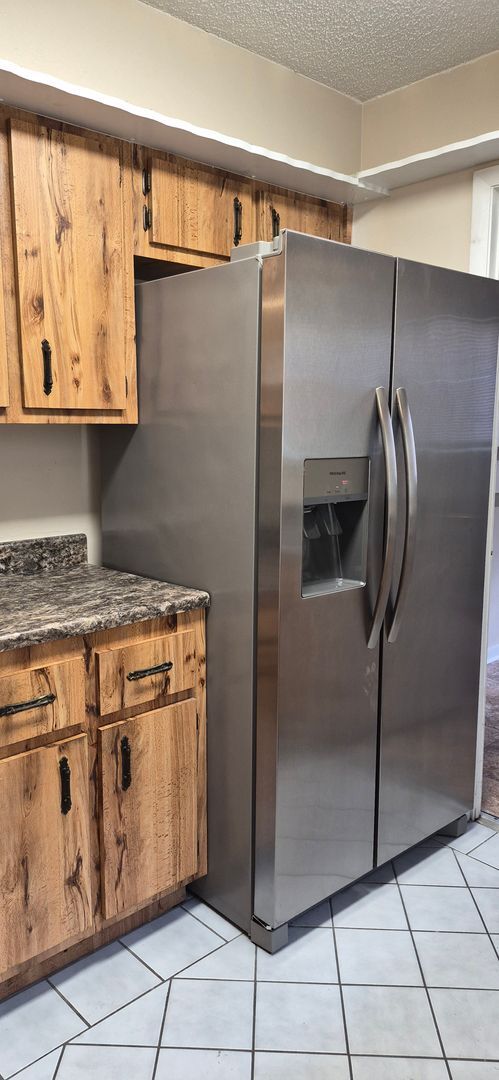 Building Photo - Establish Home and Neighborhood