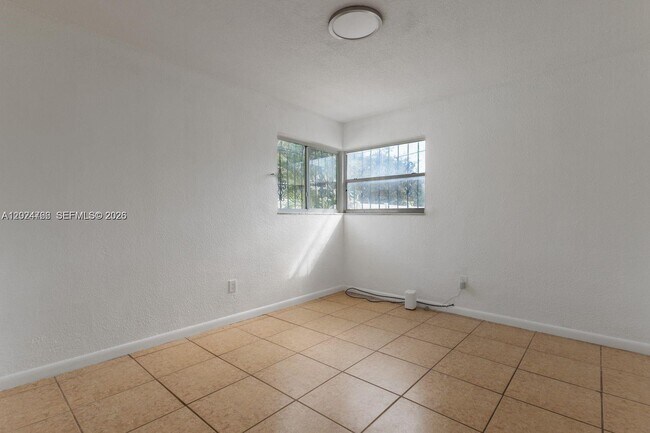 Building Photo - 1301 NE 153rd St