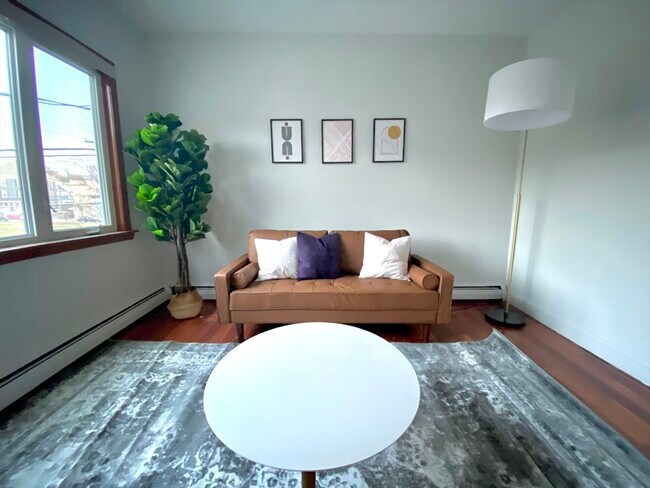 Building Photo - 34 Summer St