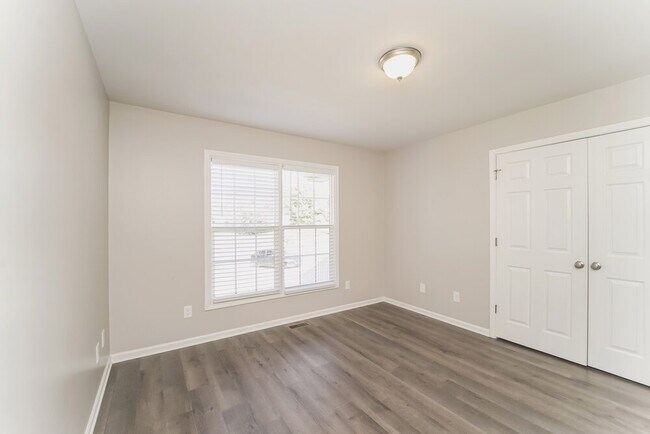 Building Photo - 135 Fritzvon Dr