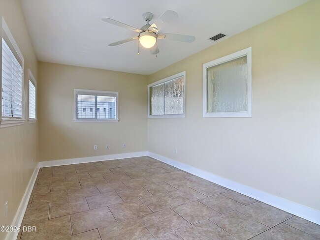 Building Photo - 49 Bogey Cir