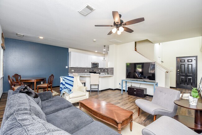 Building Photo - 87 Blue Creek Pl