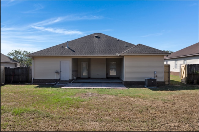 Building Photo - 472 Prairie Field Dr