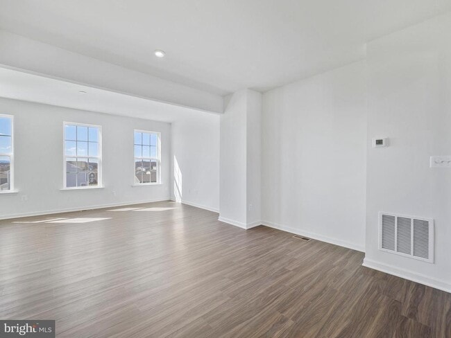 Building Photo - 96 Stafford Pl