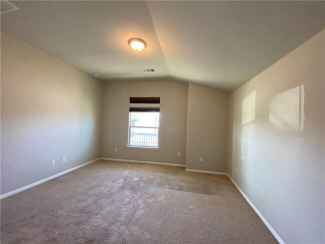 Building Photo - 816 Sleeping Bear Dunes Dr