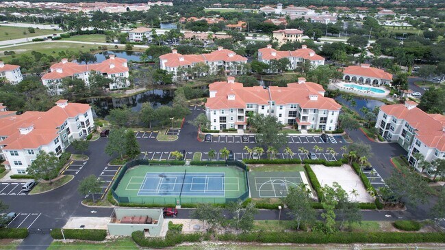Building Photo - ** THE TIDES AT PELCIAN LANDING ** 2 BED /...