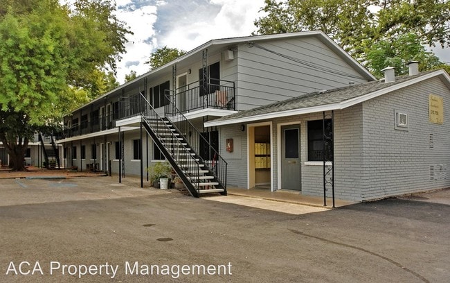 Building Photo - 2 br, 1 bath Apartment - 400 Linda Drive