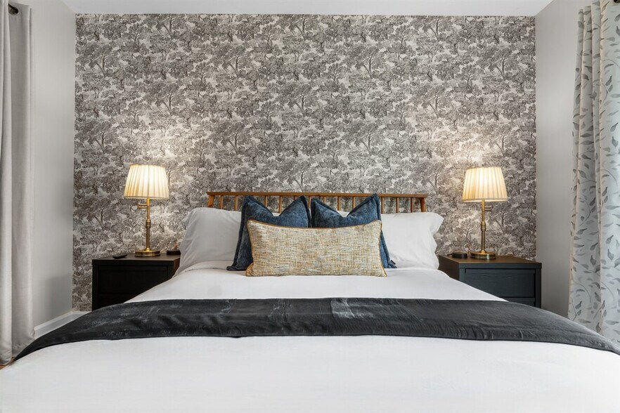 Building Photo - 55 Hollywood Ct