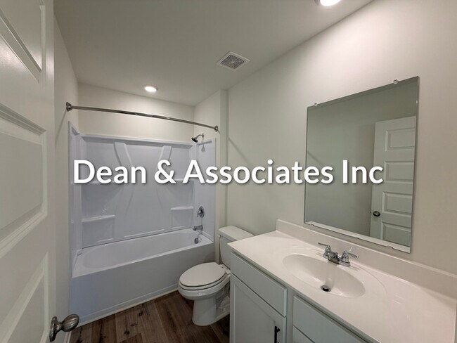 Building Photo - 827 Fish Camp Rd