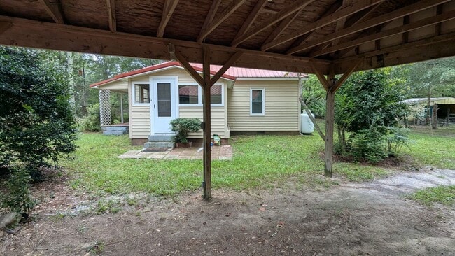 Building Photo - Coming up 810/25 Modest private home