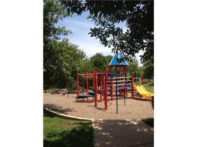 Building Photo - 2204 Voyageurs Ln