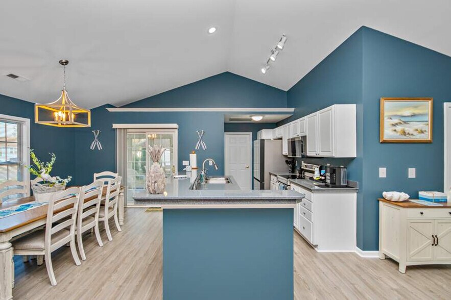 Building Photo - 255 Melody Gardens Dr