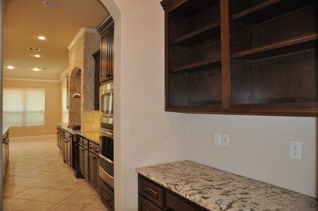 Building Photo - 27619 Lodgemist Ct