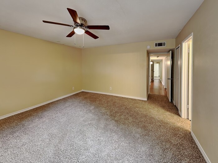 Building Photo - 1517 Camelia Dr