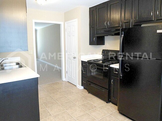 Building Photo - 378 Jamestown Manor Dr