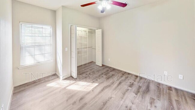 Building Photo - 159 Forest Dr