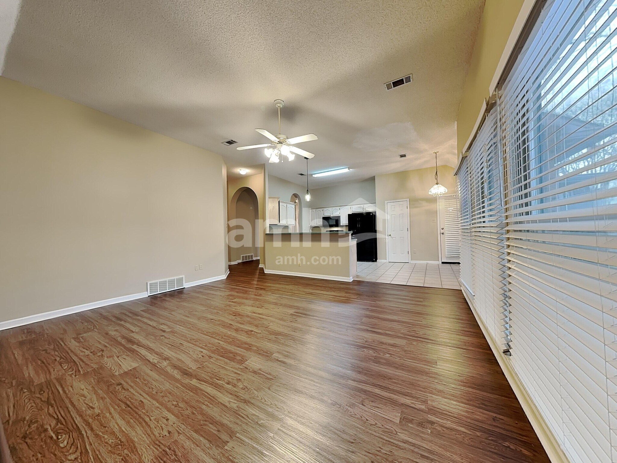 Building Photo - 1226 Sweetie Dr