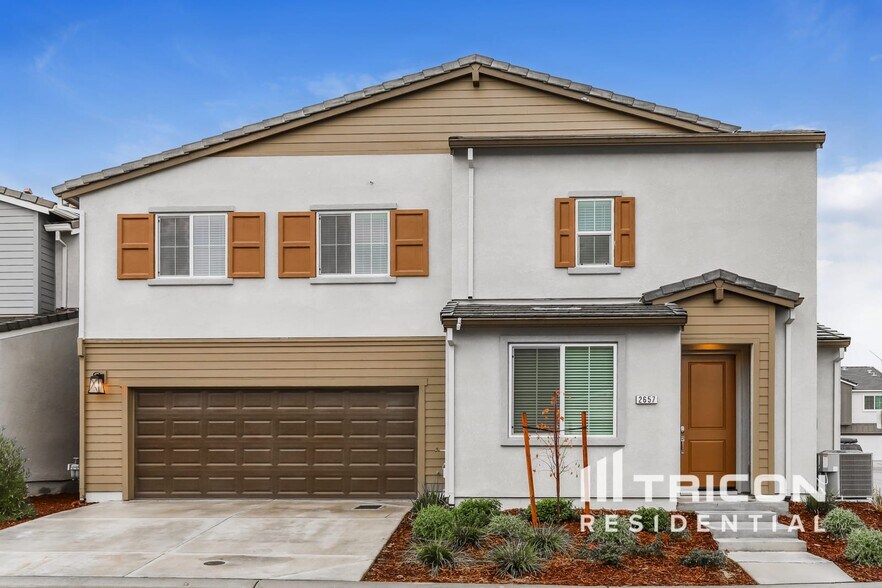 Primary Photo - 2657 River Rd Ln