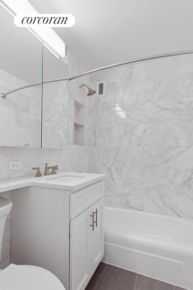 Building Photo - 155 W 68th St