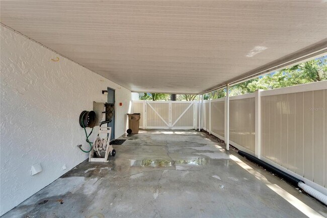 Building Photo - 9410 Alanbrooke St