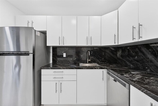 Building Photo - 8250 Byron Ave