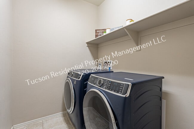 Building Photo - 9578 S Trapper Ridge Dr