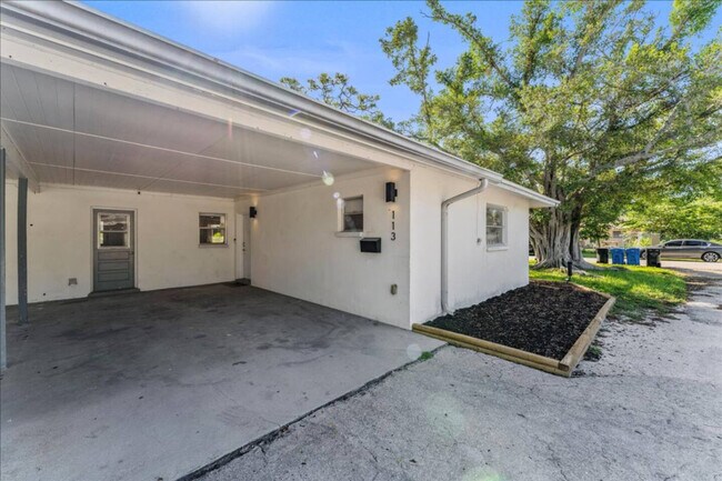 Building Photo - 113 Base Ave W
