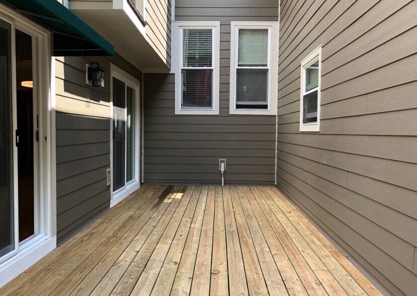 Building Photo - 3804 Pennsylvania Ave