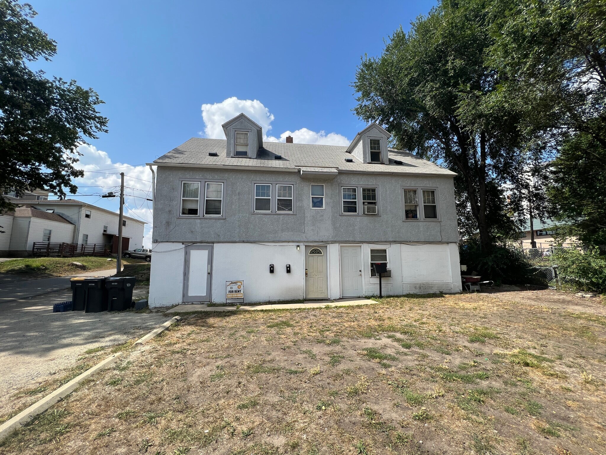 Building Photo - 315 5th St SE