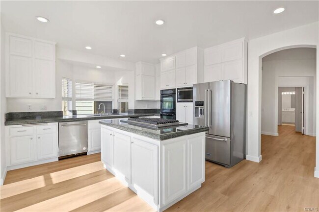 Building Photo - 34152 Cambridge Rd