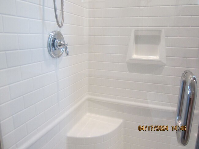 Building Photo - COOL POOL, PARKS AND NEAR NEW 3 BR PLUS DEN IN MEINFEE