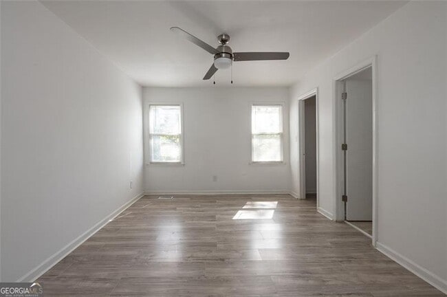 Building Photo - 348 Lakeridge Ct