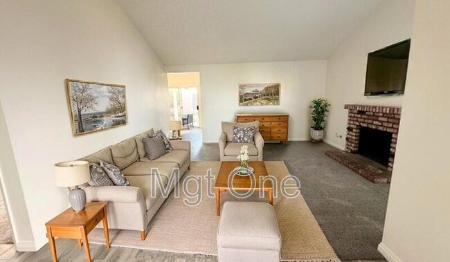 Building Photo - 23097 Mansfield Ln