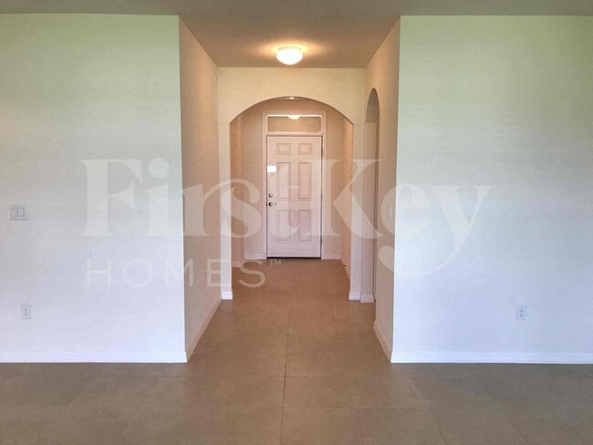 Building Photo - 1609 SW 25th Ln