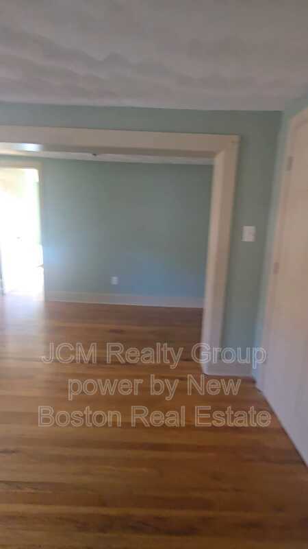 Building Photo - 86 Main St