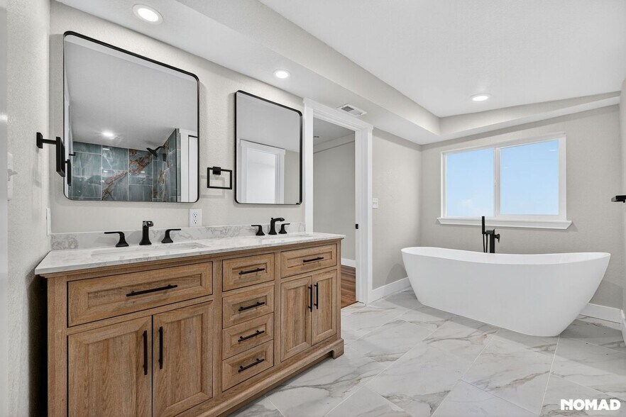 Building Photo - 1615 W Mulberry St