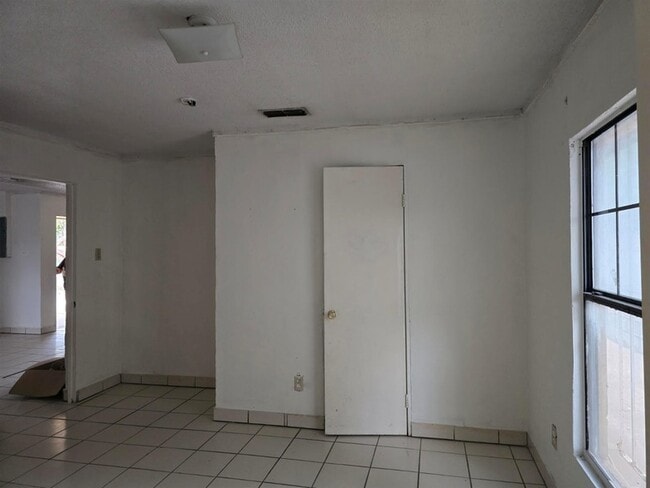 Building Photo - 2016 S India Ave