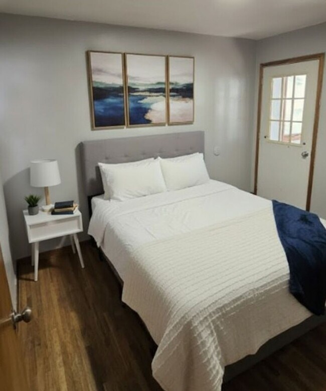 Building Photo - 2-Bedroom House for Rent - NO APPLICATION FEE!!!