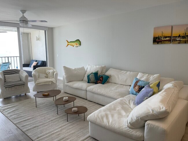 Building Photo - 3150 N Highway A1A