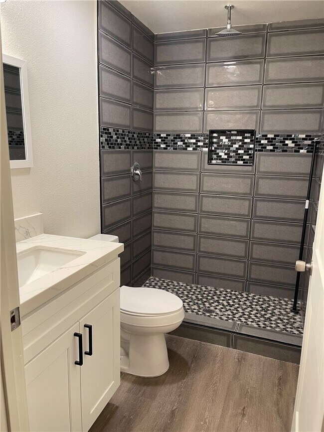 Building Photo - 39559 Oak Cliff Dr