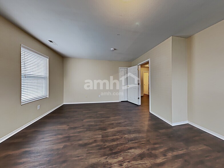 Building Photo - 11021 Dry Stone Dr