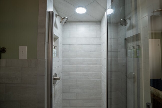 Building Photo - 23 11th Ave