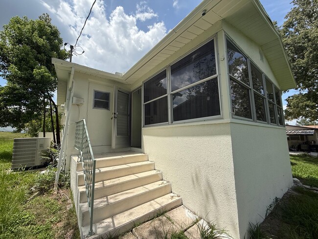 Building Photo - 2/1 Beverly Hills Home