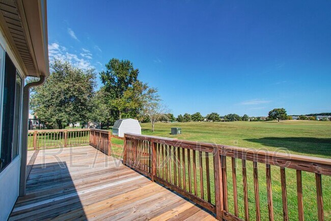 Building Photo - 427 Las Gaviotas Blvd