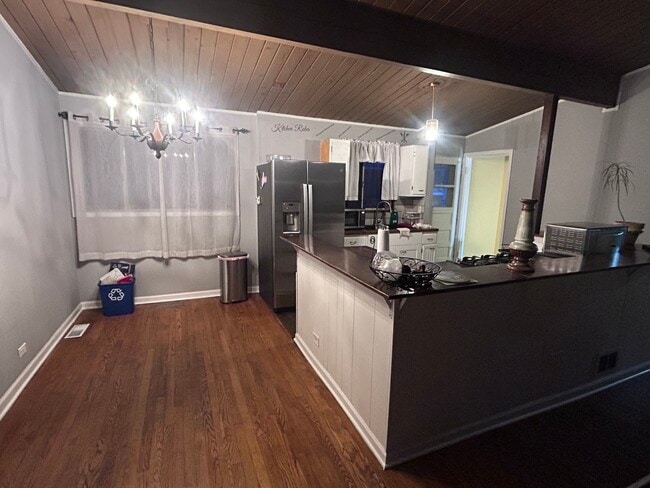 Building Photo - 233 Natoma Ave