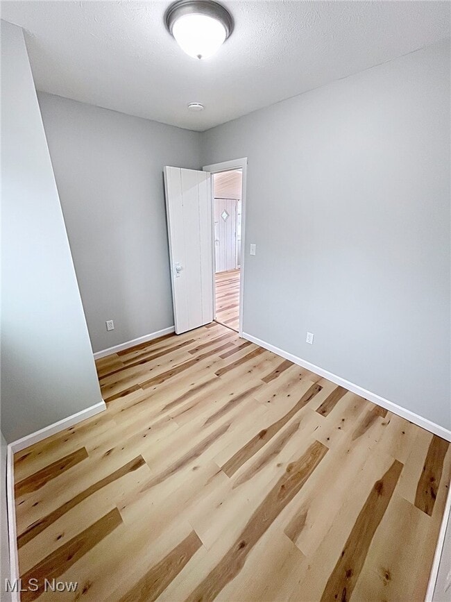 Building Photo - 38599 Plains Ct