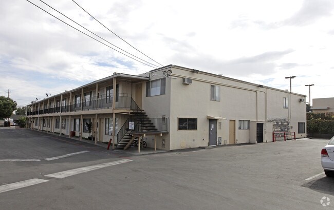 Building Photo - Emerald Park House Apartments