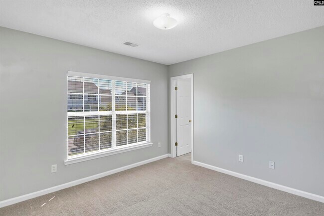 Building Photo - 141 Wigmore Ln
