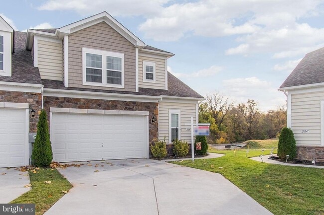 Primary Photo - 20248 Huntington Ct